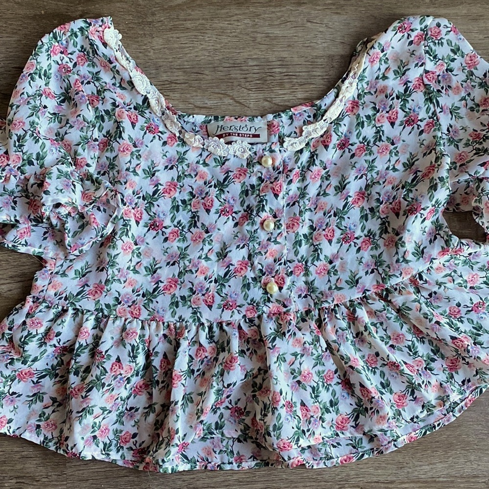 Vintage Floral Print Blouse Shirt  Pearl Buttons 90s Cottagecore Style Cropped